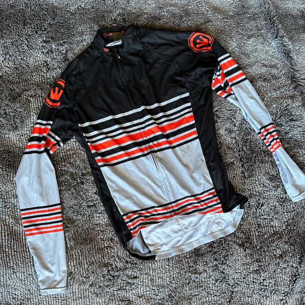 Canari Black and White Jersey with Red Accents